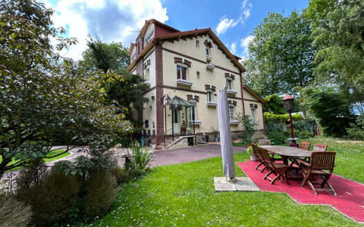 À vendre Propriété et sa dépendance de charme à Malaunay 315 m²