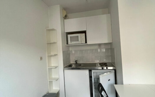Studio meublé de 20 m² à Rouen, Place Saint Marc (76000)