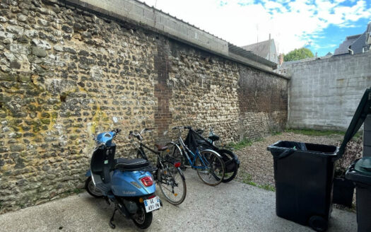 À louer – Studio de charme au coeur de la rue Eau de Robec à Rouen