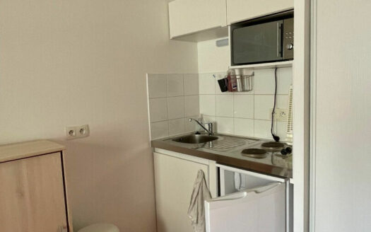 A LOUER STUDIO MEUBLE 23m² ROUEN PREFECTURE (76000)