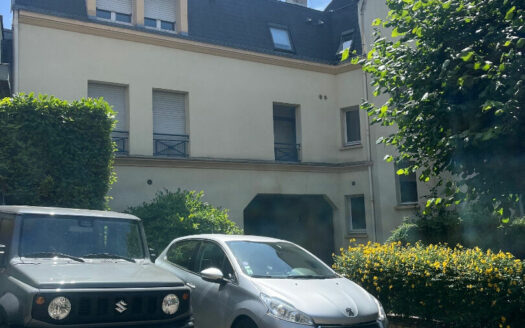 À louer F2 lumineux avec parking, Rouen Rive Droite ? proche Gare et Vieux Marché