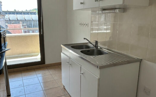 A vendre Appartement T3 GARE avec PARKING et BALCON.