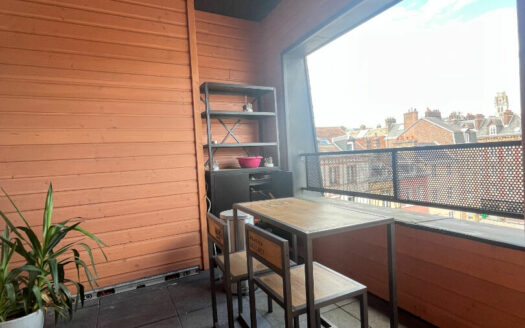 A louer bel appartement F3 meublé, lumineux, vue exceptionnelle, avec terrasse couverte