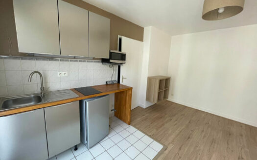 A louer, studio 20m², Place Saint Marc à Rouen
