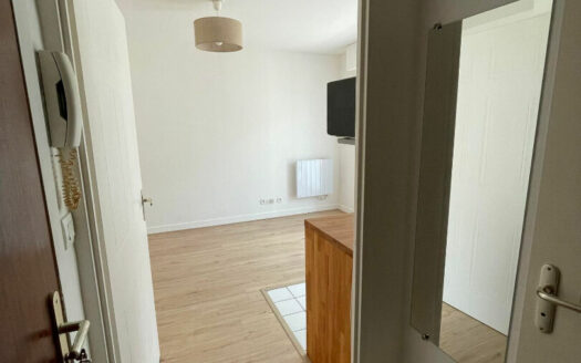 A louer, studio 20m², Place Saint Marc à Rouen