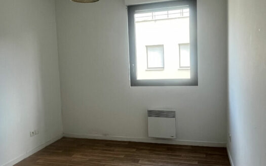 A vendre Appartement T3 GARE avec PARKING et BALCON.