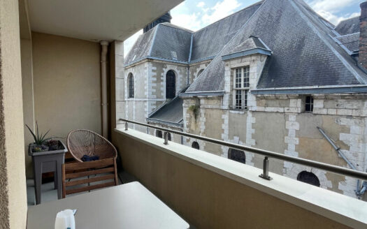 A vendre Appartement T3 GARE avec PARKING et BALCON.