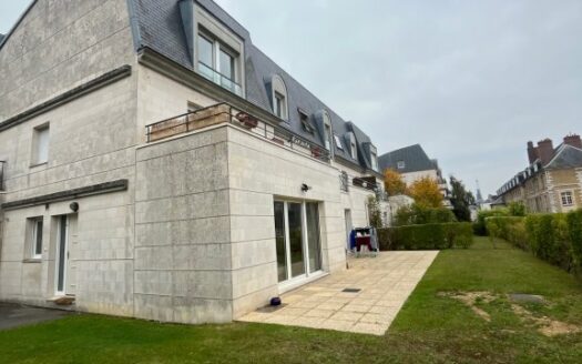 Maison mitoyenne – Terrasse – Garages