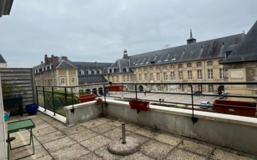Maison mitoyenne – Terrasse – Garages