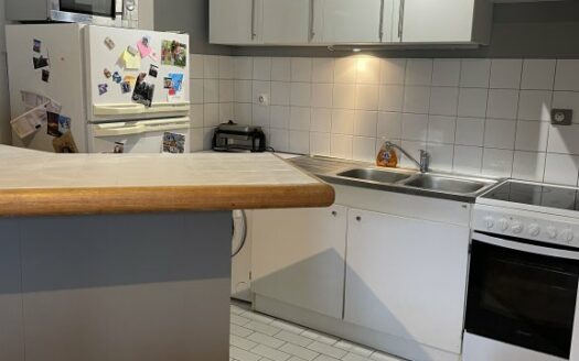 Studio dans un secteur recherche, rue eau de robec à Rouen avec parking