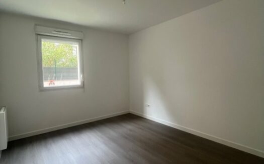 A louer, F3 de 61.20m², Rouen rive gauche, parking, terrasse