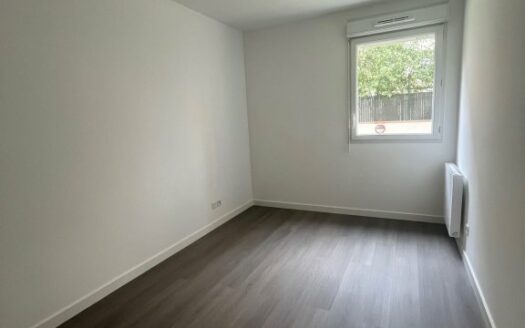 A louer, F3 de 61.20m², Rouen rive gauche, parking, terrasse