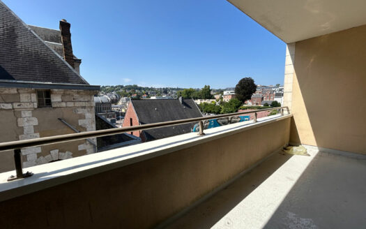 A vendre Appartement T3 GARE avec PARKING et BALCON.