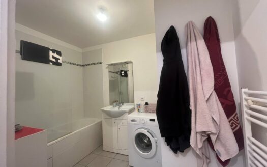 F3 de 69m² à BONSECOURS, parking et balcon