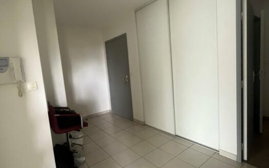 F3 de 69m² à BONSECOURS, parking et balcon