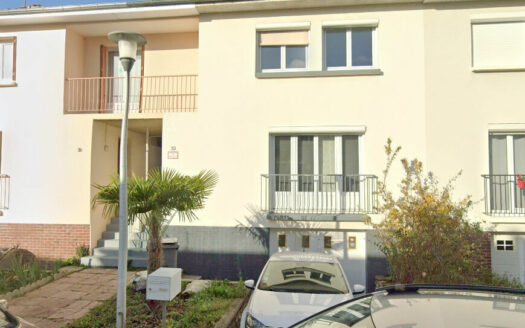 A vendre Maison Petit Couronne 4 chambres; sous-sol complet