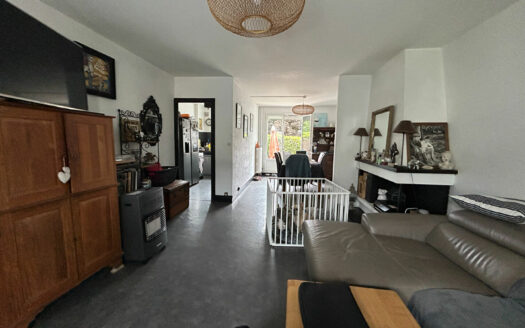 A vendre Maison Petit Couronne 4 chambres; sous-sol complet