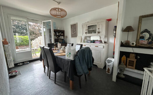 A vendre Maison Petit Couronne 4 chambres; sous-sol complet