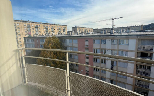 F1 de 35m² - Balcon, Parking, Cave : Quartier Saint Marc à Rouen