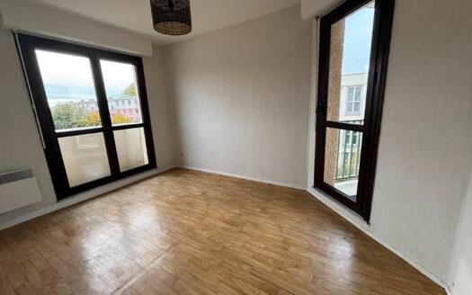 A vendre Rouen rive gauche F3 avec balcon et parking
