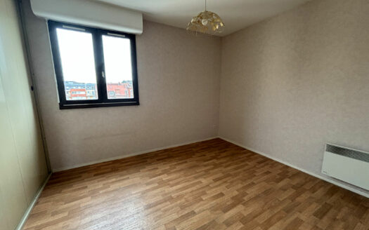 A vendre Rouen rive gauche F3 avec balcon et parking