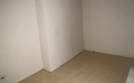 A louer, local commercial 61m2 - Rue de Crosne à Rouen, vieux marché