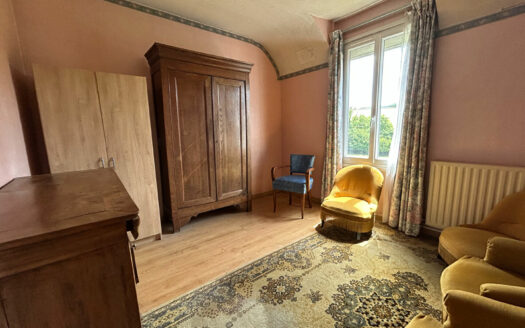 A vendre maison individuelle Barentin 4 chambres, jardin et garage indépendant.