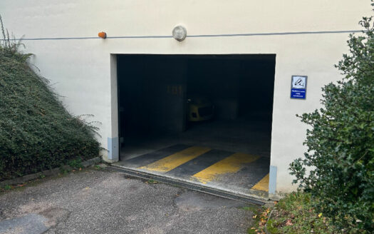 À Vendre parking  sous -terrain MONT-SAINT-AIGNAN