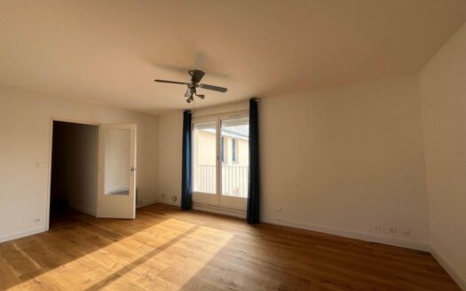 Appartement T3 avec balcon et parking à louer à Rouen – Résidence calme proche t