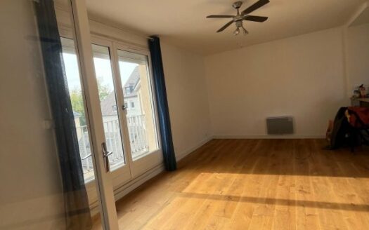 Appartement T3 avec balcon et parking à louer à Rouen – Résidence calme proche t