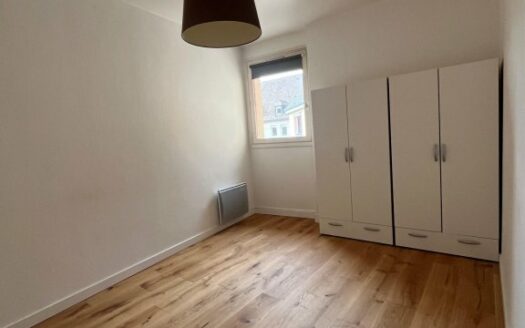 Appartement T3 avec balcon et parking à louer à Rouen – Résidence calme proche t