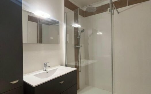 Appartement T3 avec balcon et parking à louer à Rouen – Résidence calme proche t