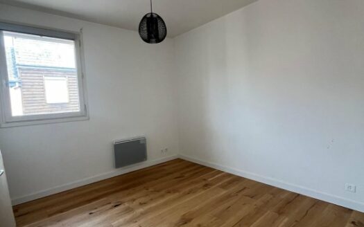 Appartement T3 avec balcon et parking à louer à Rouen – Résidence calme proche t