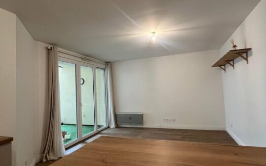 A louer, charmant F2 avec terrasse et parking sécurisé