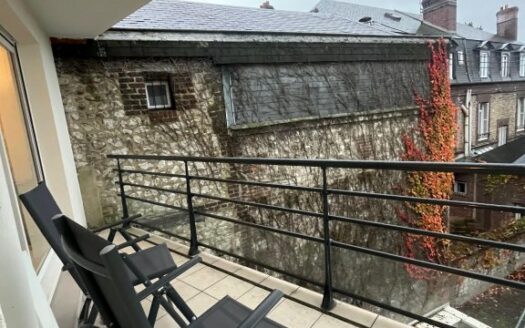 Appartement F4 de 102 m² avec balcon et double parking – 37 rue Saint-Maur, proc