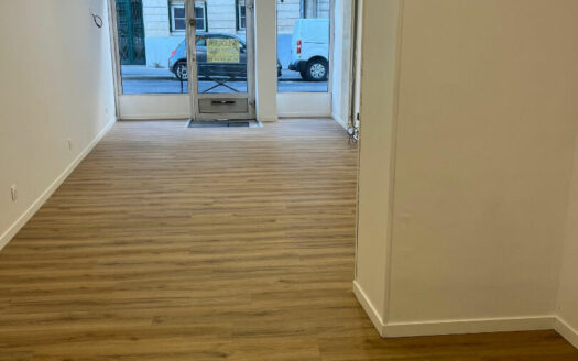 A louer, local commercial 61m2 - Rue de Crosne à Rouen, vieux marché