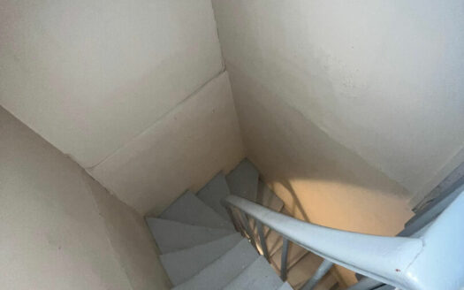 A louer, local commercial 61m2 - Rue de Crosne à Rouen, vieux marché