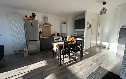 A vendre BONSECOURS F3 avec terrasse dans une résidence récente.