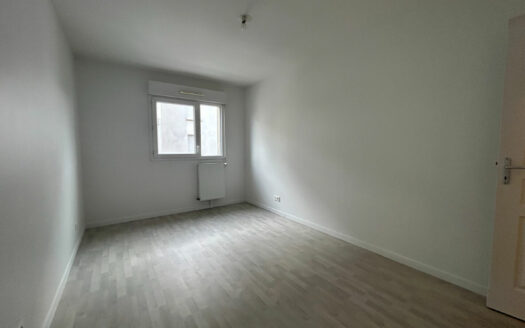 A vendre Maromme centre F3 avec balcon, cave et garage