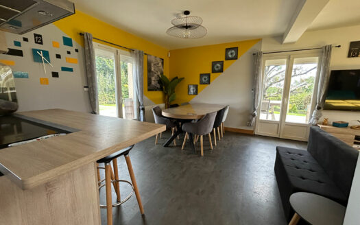 À vendre ESLETTES, Superbe maison 4 chambres, sous-sol complet, terrain 1750m²