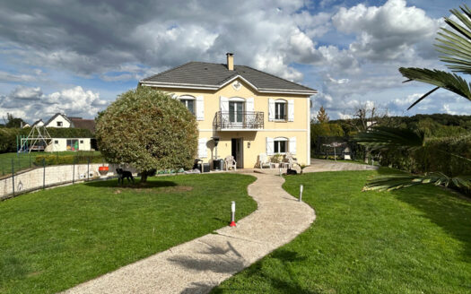 À vendre ESLETTES, Superbe maison 4 chambres, sous-sol complet, terrain 1750m²