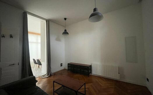 Superbe meublé entre la gare et boulingrin, F2 en mezzanine de 38m²