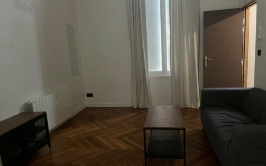 Superbe meublé entre la gare et boulingrin, F2 en mezzanine de 38m²