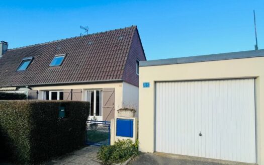 Rare à la location, maison de 91m² en centre d'Isneauville, calme en impasse