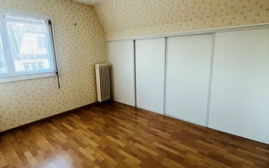 Rare à la location, maison de 91m² en centre d'Isneauville, calme en impasse