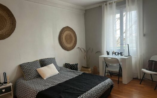 F3 de 75.51m² HALLE AUX TOILES ROUEN (76000)