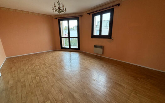 A vendre Rouen rive gauche F3 avec balcon et parking