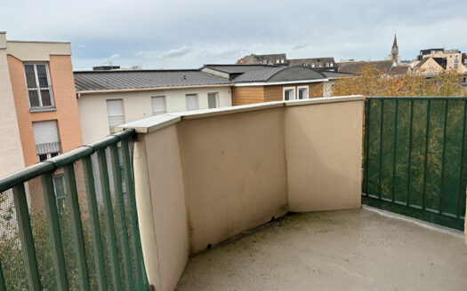 A vendre Rouen rive gauche F3 avec balcon et parking