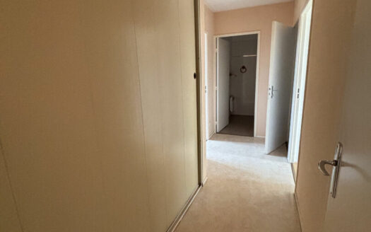 A vendre Rouen rive gauche F3 avec balcon et parking