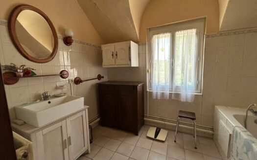 A vendre maison individuelle Barentin 4 chambres, jardin et garage indépendant.